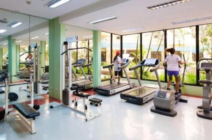 Spacious 1 Bedroom Unit Forbeswood Heights Taguig Exterior foto