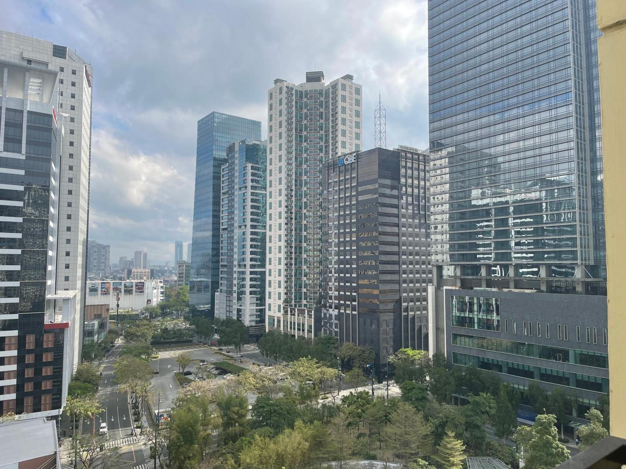 Spacious 1 Bedroom Unit Forbeswood Heights Taguig Exterior foto